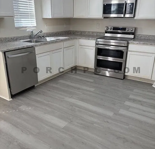 216 Indian Lake Trl — Photo 4