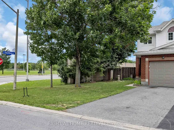 1 Kincardine Dr, Ottawa, ON K2V 1B4