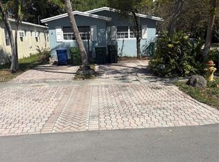 729 NE 2nd Ct, Hallandale, FL 33009