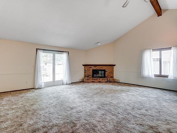 4th image of 7617 Sunderland Dr
