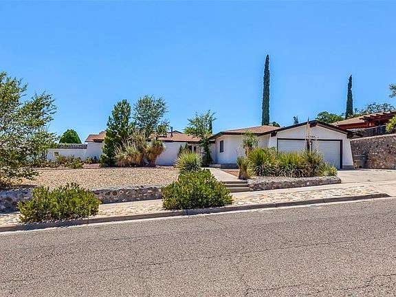 3rd image of 10704 Vista Lomas Dr