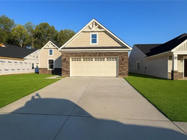 7039 Cunningham Dr, Toano, VA 23168