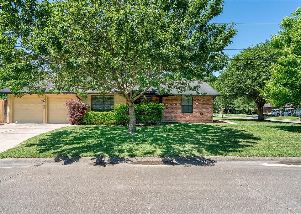 Nice curb appeal on a corner lot.