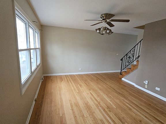 3rd image of 554 Lynn Ct Unit A