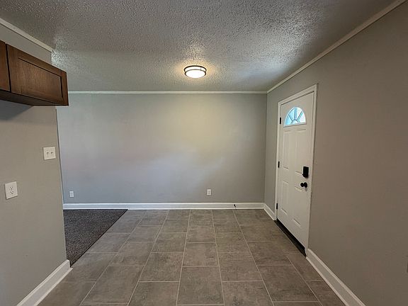 5th image of 1900 Sierra St