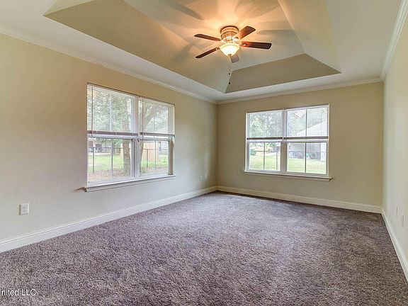 5th image of 213 Lantana Blvd