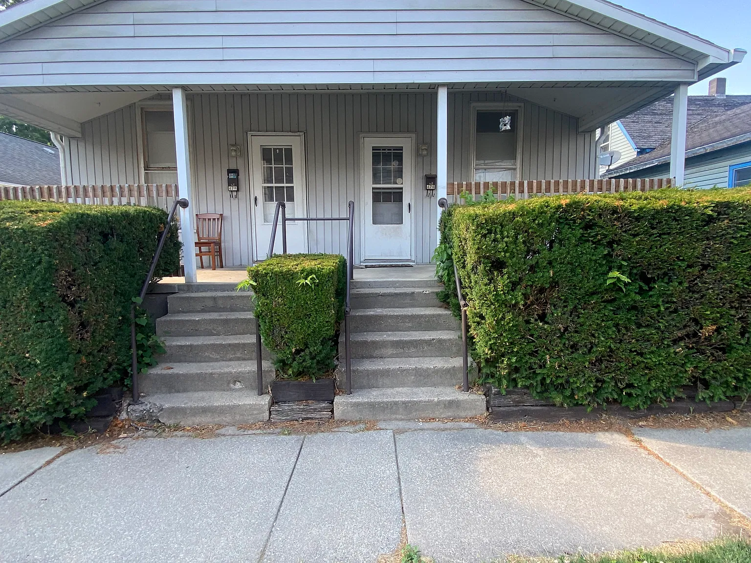 2 bed, 1070 sqft, $895 — Photo 1