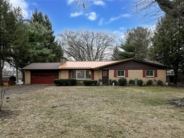 4742 Cherimoya Ave, Akron, OH 44319