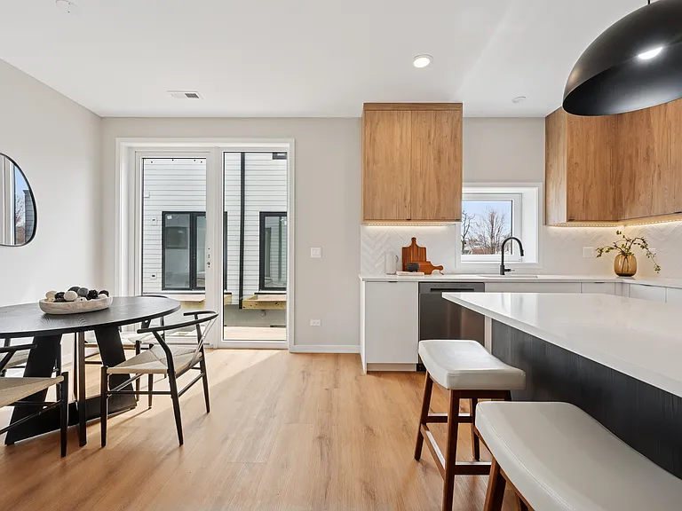 Beloit Townhomes — Photo 17