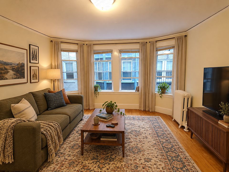 1st image of 168 Summer St