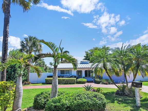 3rd image of 798 E Boca Raton Rd