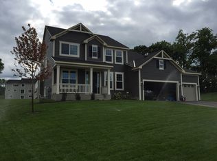 8659 Ambergate Dr, Victoria, MN 55386