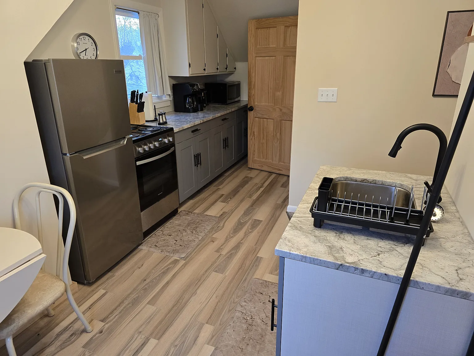 1018 Como Pl — Photo 2