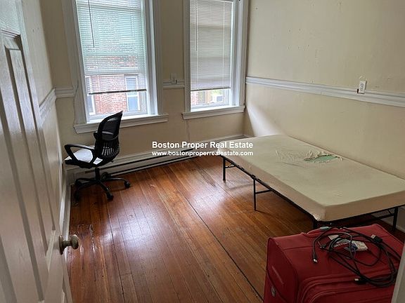 2nd image of 895 Huntington Ave Ste 1