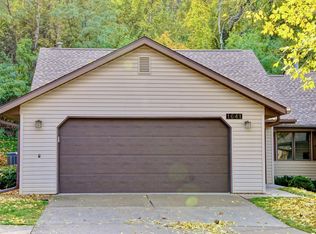 1641 Cobblestone Ct, Red Wing, MN 55066