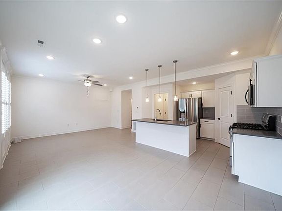 4th image of 7328 Aaron St
