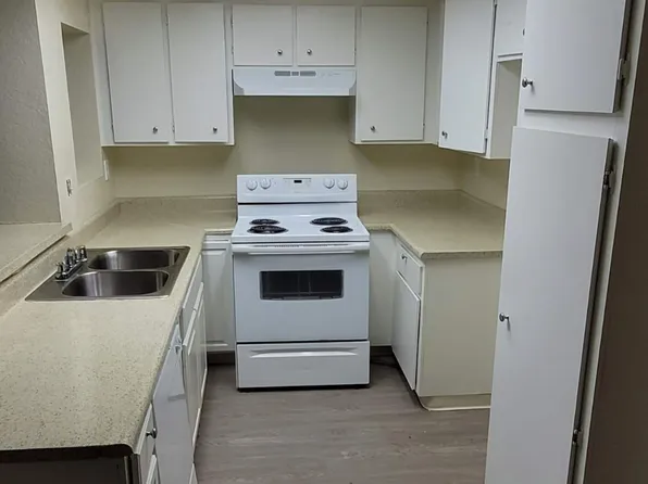 12215 Graham St APT 27, Moreno Valley, CA 92557