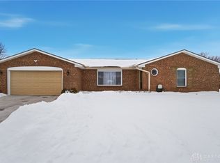 1371 Cornish Dr, Vandalia, OH 45377