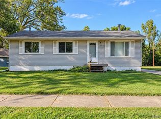 27608 Powers St, Westland, MI 48186