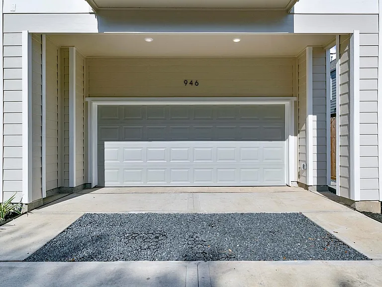 946 Judiway St — Photo 3