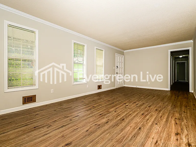 4844 Zinzendorf Dr — Photo 2