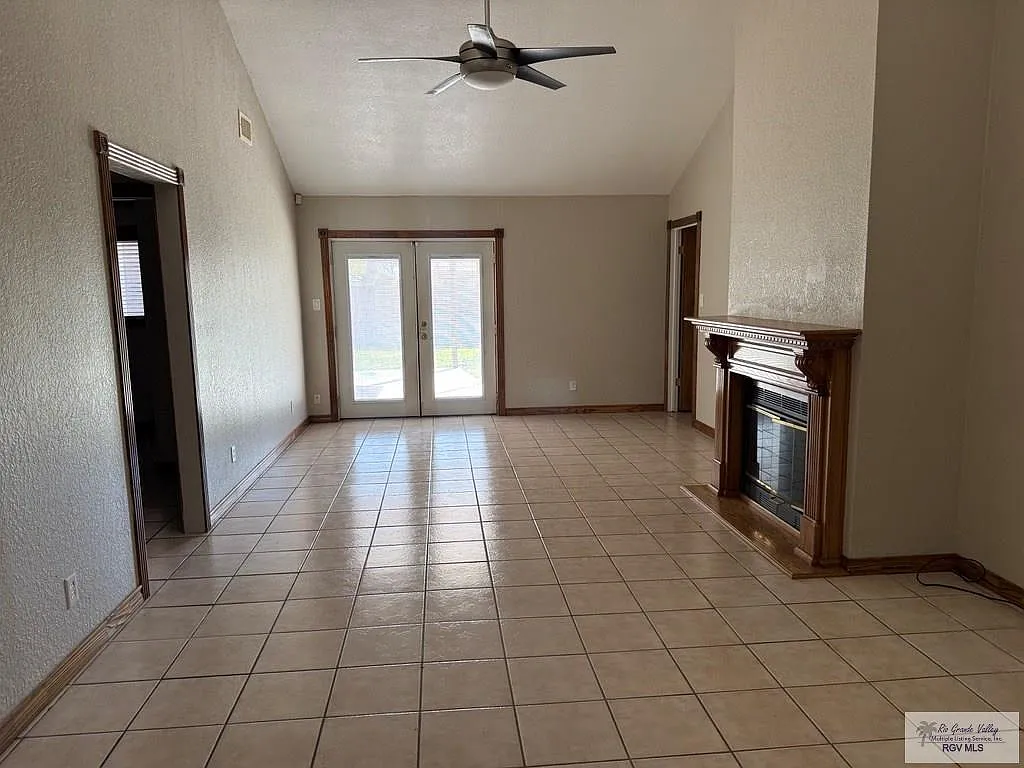 Building Photo - 1044 Alta Mesa Blvd