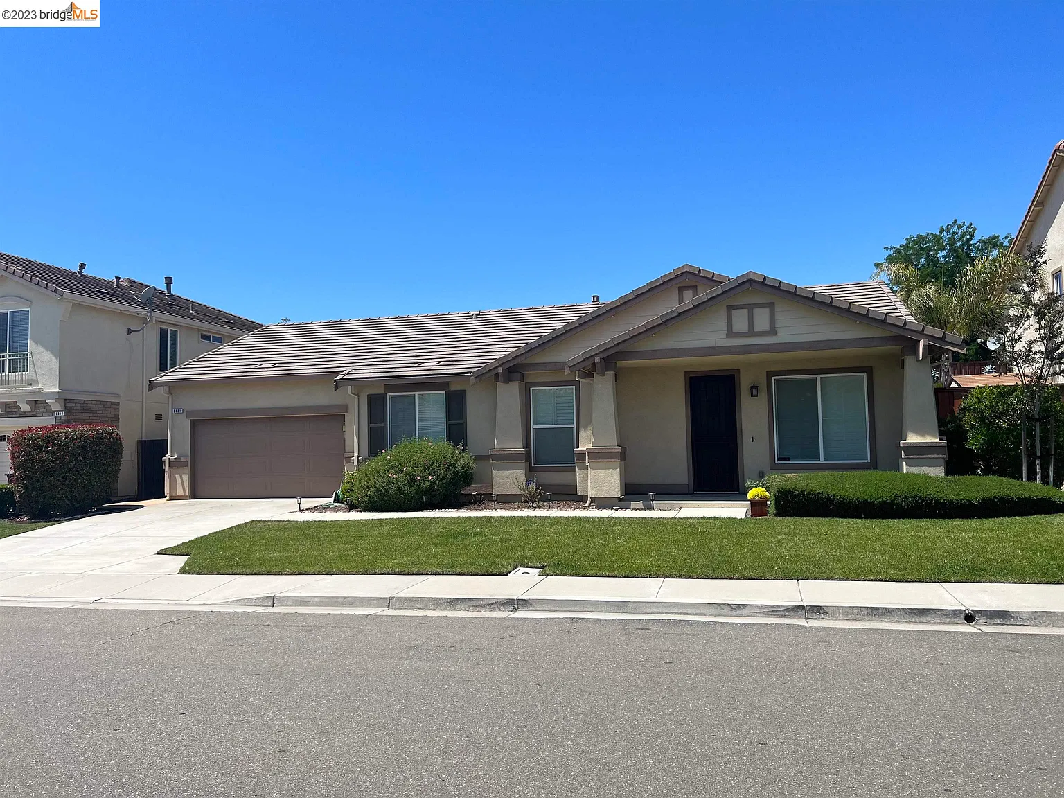 2321 Kenneth Ln photo 1