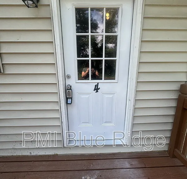 2020 Somerset Dr #4 — Photo 1