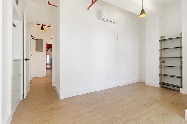 Rented by City Skyline Rentals LLC | media 18