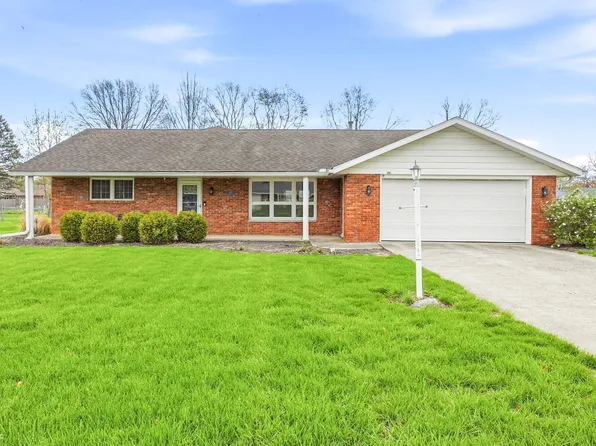 300 N Bayberry Ln, Muncie, IN 47304