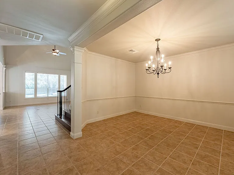 7909 Adelaide Dr — Photo 5
