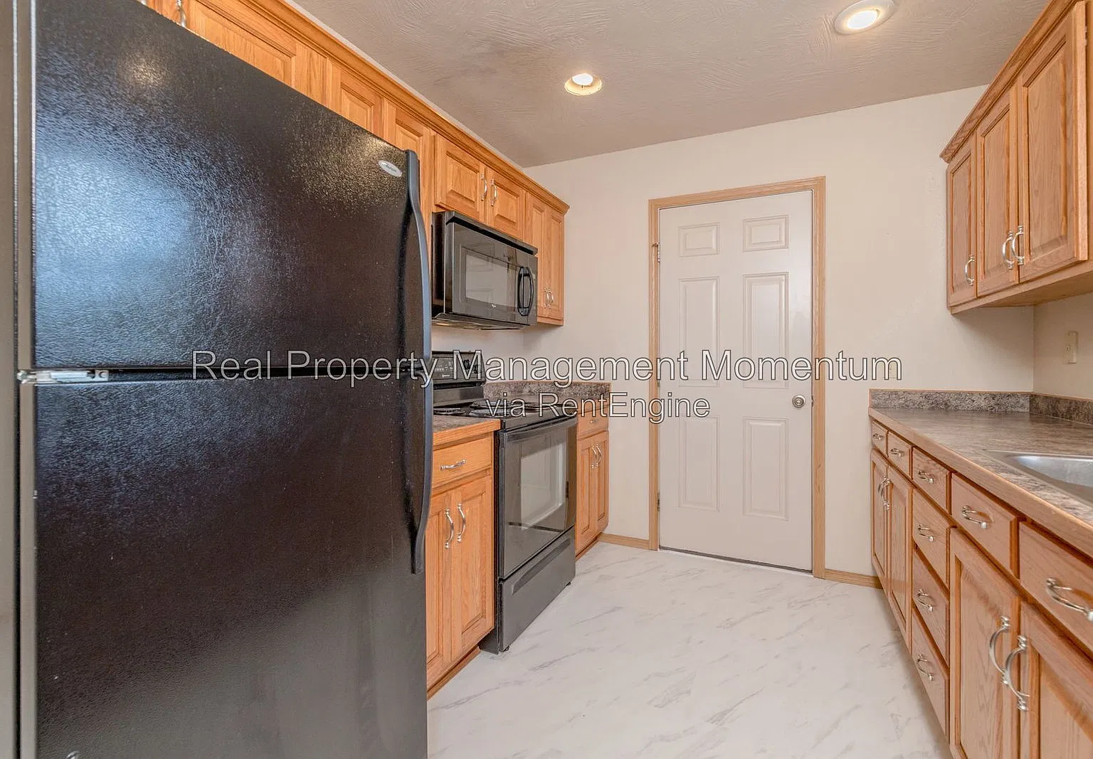 2 bed, 2.0 bath, 1200 sqft, $1,250 — Photo 3