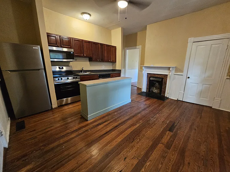 465 Cameron St SE — Photo 8
