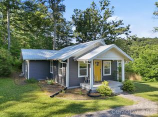 15 Old Fort Rd, Fairview, NC 28730
