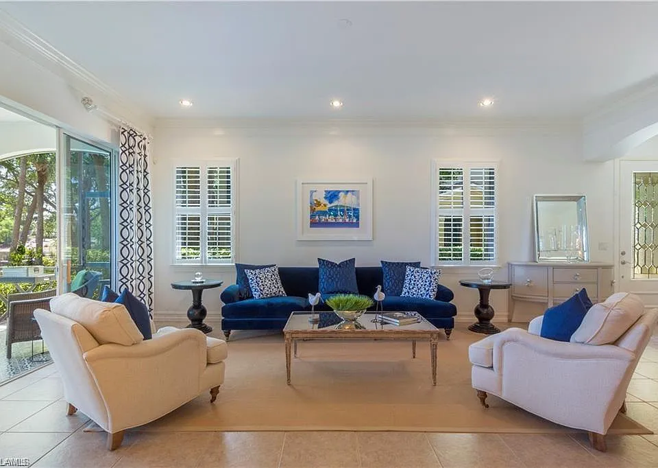 2864 Tiburon Blvd E #101