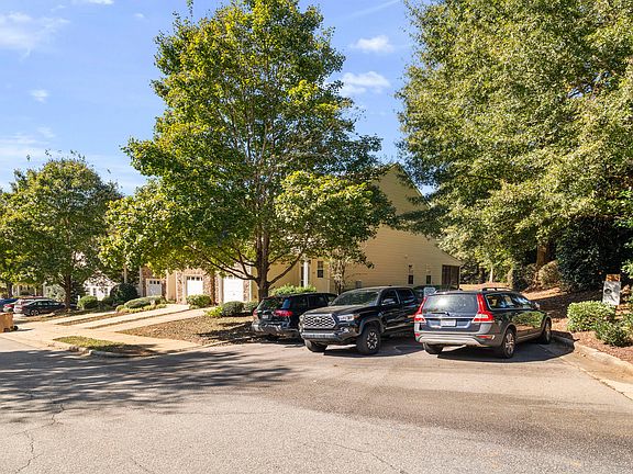 4th image of 102 Jamison Woods Ln