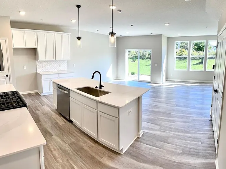 4880 Avery Ct — Photo 12