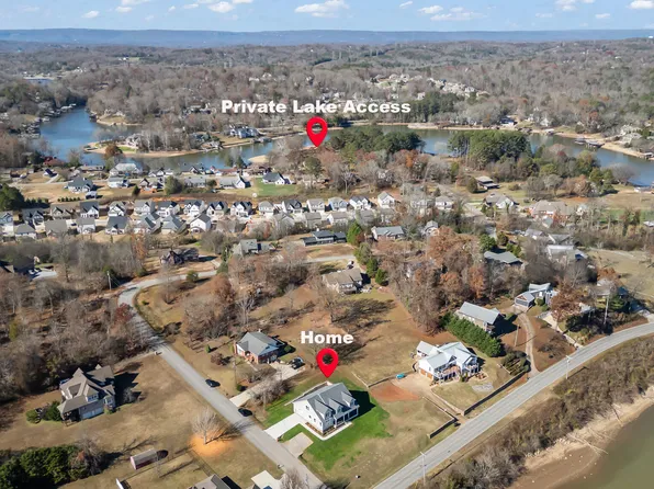 8211 Snow Hill Rd, Ooltewah, TN 37363