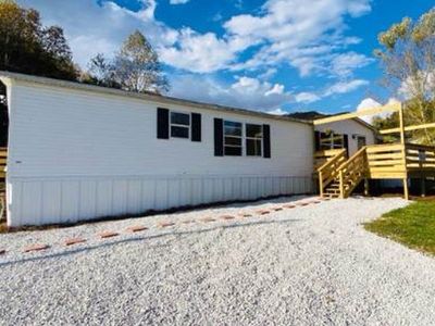 1845 Back Valley Rd, La Follette, TN, 37766
