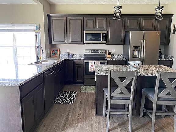 5th image of 3721 Woodworth Dr