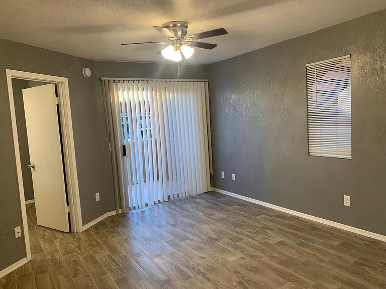1810 E Blacklidge Dr #718 — Photo 7