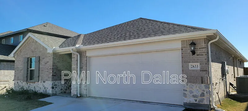 4 bed, 3.0 bath, 2059 sqft, $2,850 — Photo 3