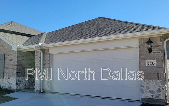 3rd image of 2633 Oneida Ln