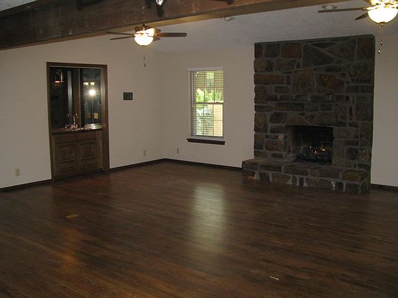 FAMILY ROOM WITH WET BAR AND FIREPLACE