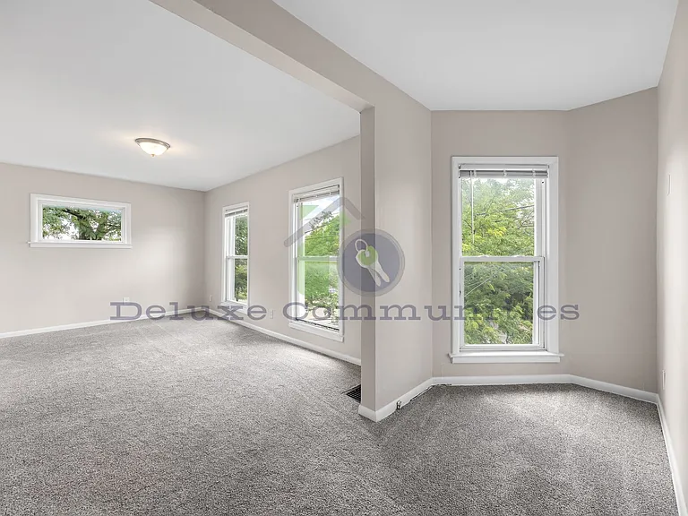 801 Prospect Ave SE — Photo 9