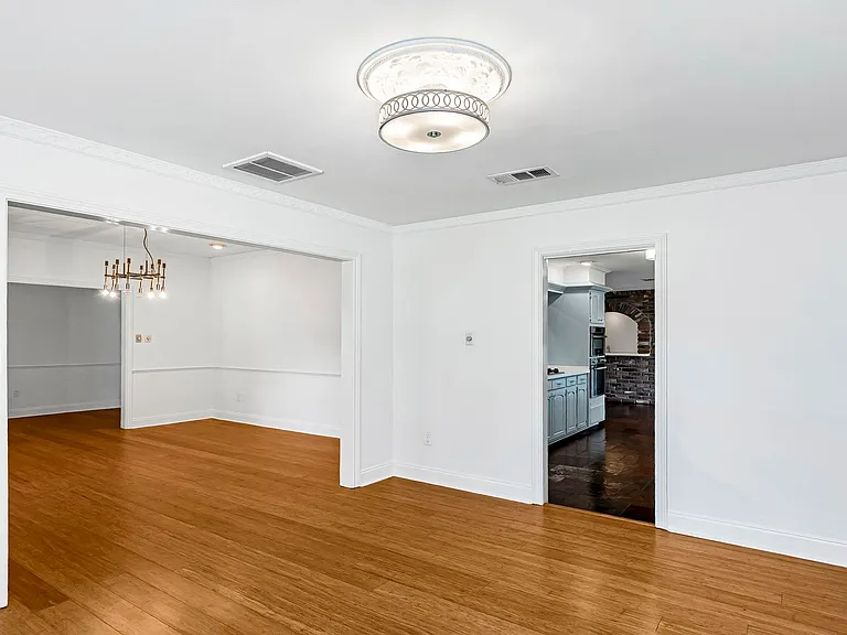 4204 Pine Park Dr — Photo 8