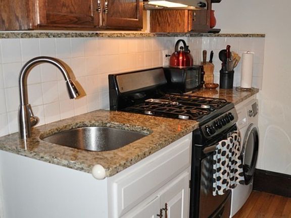 5th image of 111-113 Pleasant St Unit 1A
