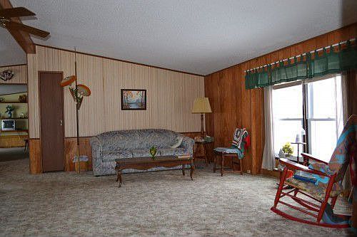 5th image of 6944 Douglas Ave