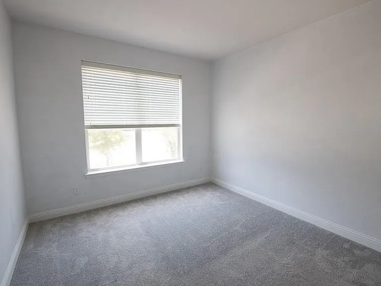 1412 Anna Marie Ln — Photo 11