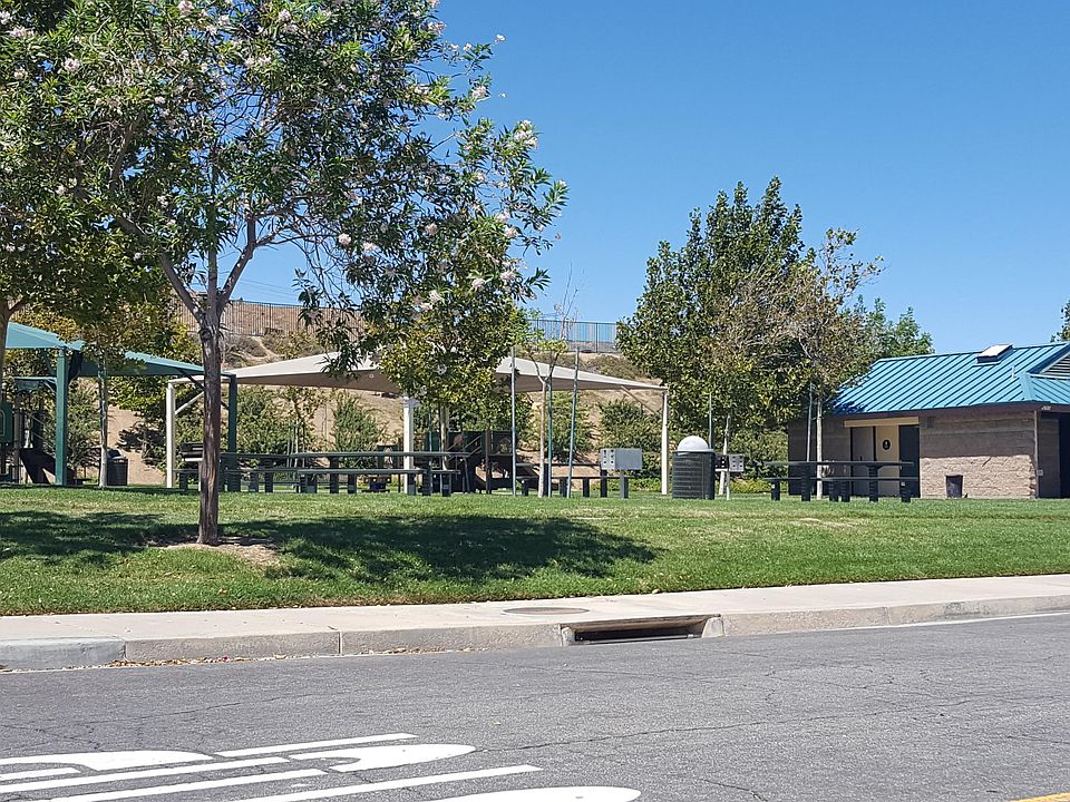 1st image of 37324 Wisteria Dr